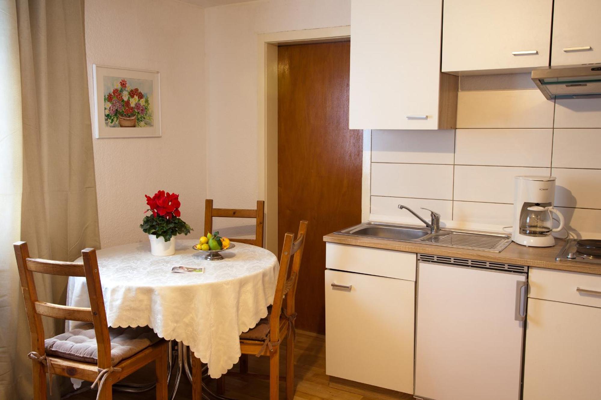 Апартаменты Haus Zur Bienenweide Шёмберг Экстерьер фото